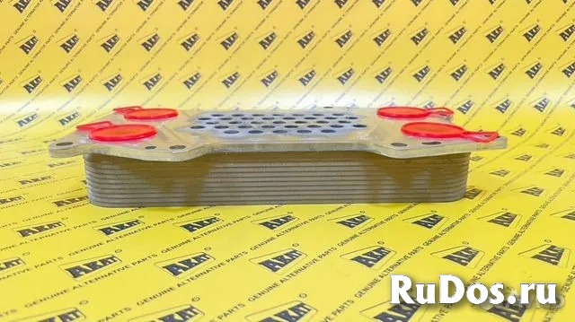 Радиатор масляный (охладитель) DEUTZ 04254426 изображение 4