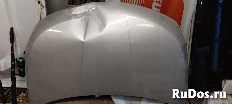 Капот на Nissan Tiida С11 хэтчбек фотка