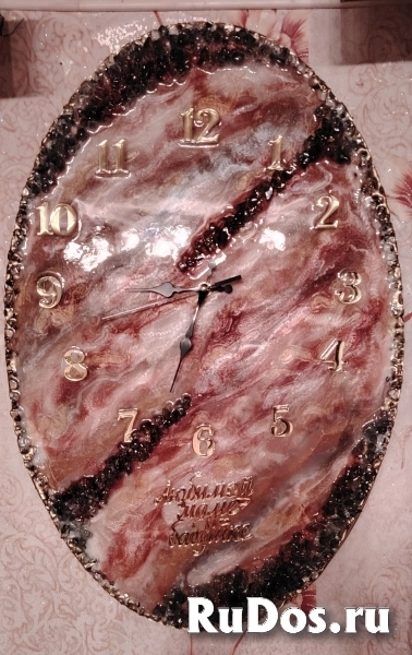 Настенные часы ручной работы из эпоксидной смолы изображение 4