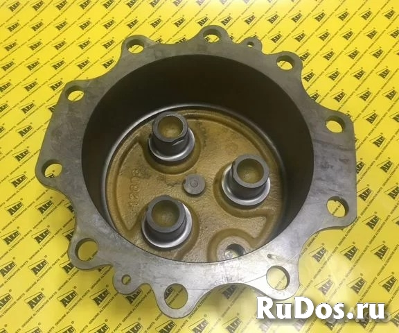 Крышка бортового редуктора Caterpillar 216-1601 фото