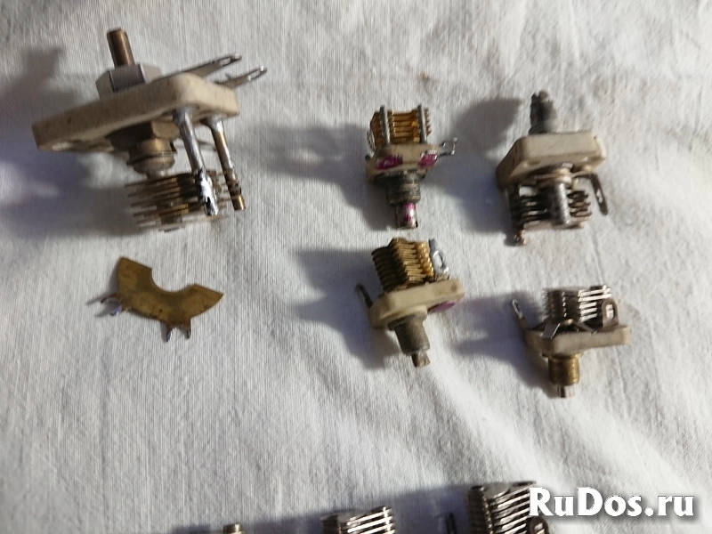 Конденсаторы подстроечные с воздушным диэлектриком. фотка