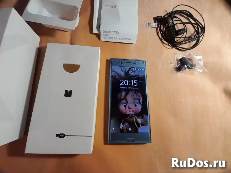 Телефон Sony XPERIA XZs G8232 изображение 8
