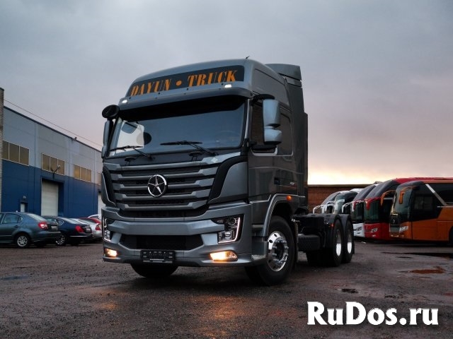 Седельный тягач на сжатом метане (CNG) Dayun CGC4250, 6х4 изображение 4