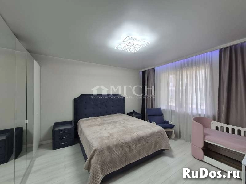 Продам 2 комнатную квартиру 58 м2 изображение 4