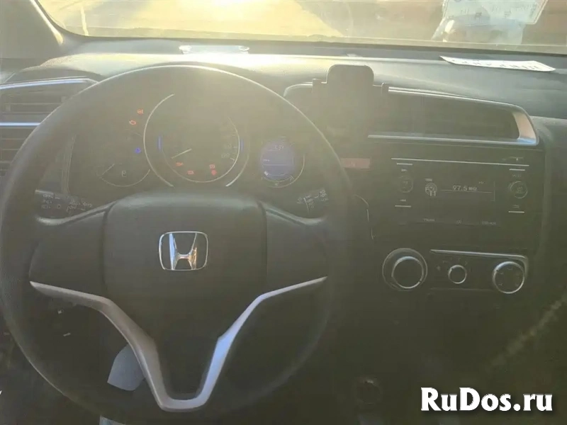 Хэтчбек Honda Fit кузов левый руль модификация 1.5L SE Fashion изображение 10