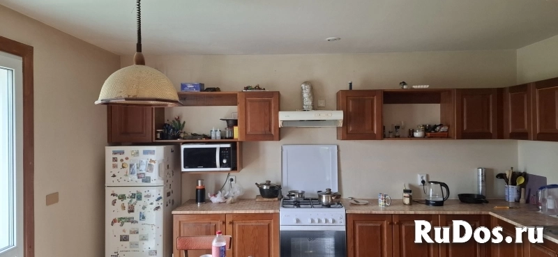 Уютный двухэтажный дом в деревушке у озера рядом с Пушкинским заповедником изображение 11