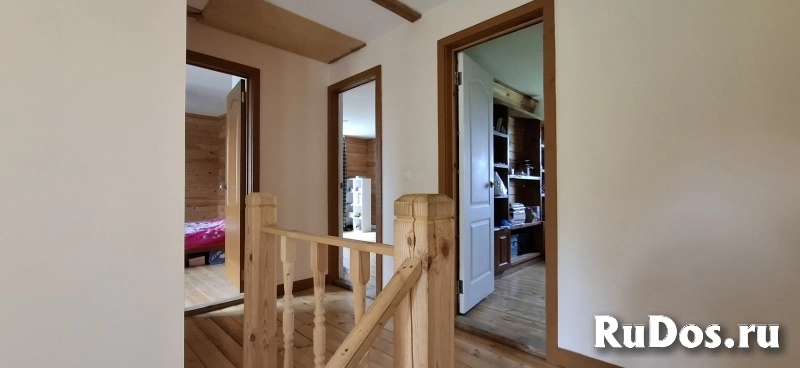 Уютный двухэтажный дом в деревушке у озера рядом с Пушкинским заповедником изображение 8