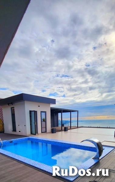 Коттедж премиум класса с потрясающим видом на море. изображение 3