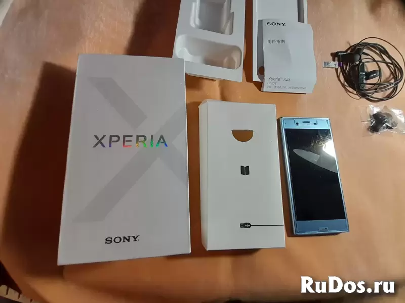 Телефон Sony XPERIA XZs G8232 изображение 10