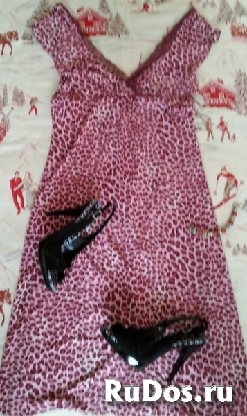 LIU JO - Платье с V образным вырезом на спине и груди. Состав - полиэстер 100% Страна производитель Италия. Размер 42-44. фото