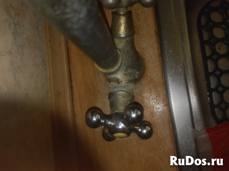 Сантехник для дома. фото