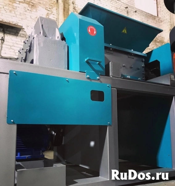 Шредер промышленный двухроторный фотка