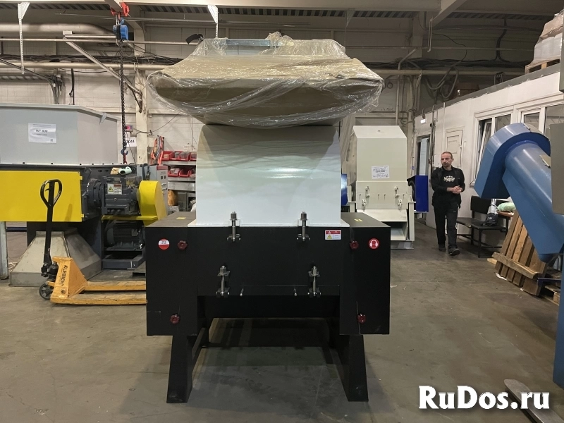 Дробилка для пластиковых изделий XFS-800 фото