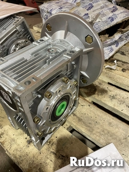 Редуктора, мотор-редуктора, электродвигатели, насосы, дымососы изображение 5