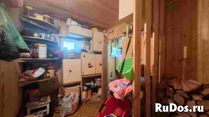 Добротный крепкий дом в лесу на хуторе изображение 11
