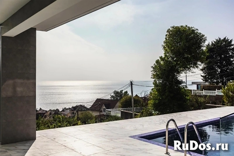 Продам Виллу в Сочи, с бассейном и прямым видом на море. изображение 5