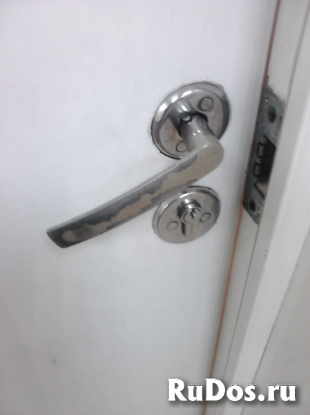 Врезка, замков в деревянные двери.  Ремонт замков.Московский р-он фото