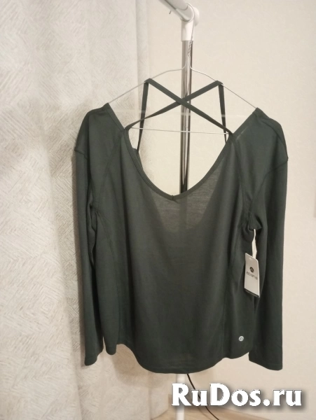 Новая футболка 42-44 фото