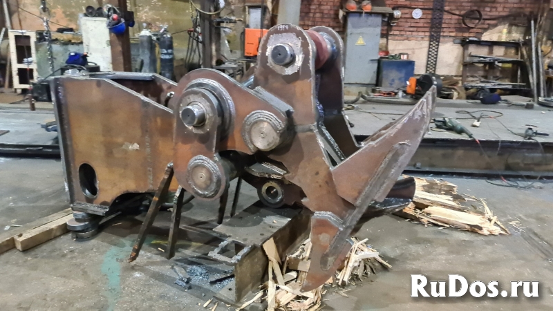 Для лесопереработки расщепитель-корчеватель фото