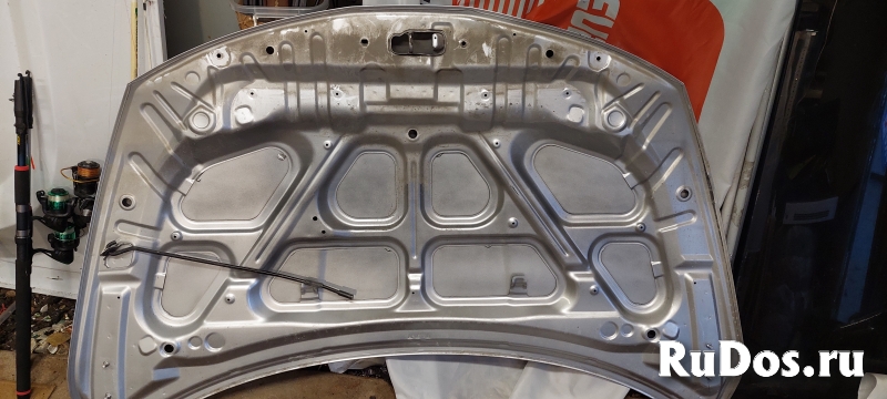 Капот на Nissan Tiida С11 хэтчбек изображение 3