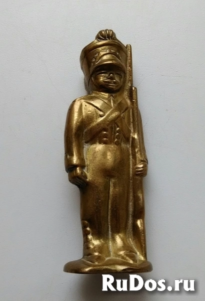 Винтаж. Солдат - часовой, Англия 19 век. Литье фото