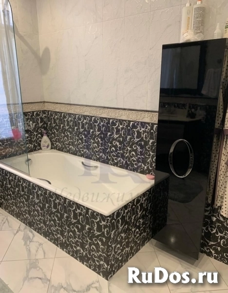 Домовладение с причалами в исторической местности в селе Верхнее Мячково. изображение 11