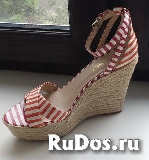 NINE WEST босоножки, размер 36 ,ремешок на щиколотке, скругленный носок, танкетка. Состояние новые . Цена  3000  .Nine West изображение 6