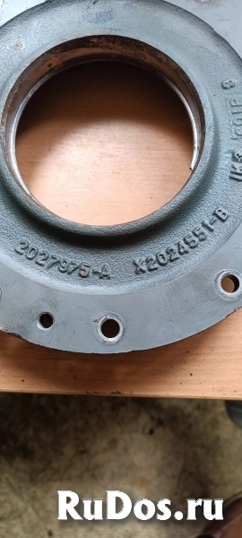 Фланец редуктора насосов Hitachi ex 400, 2024551 фотка
