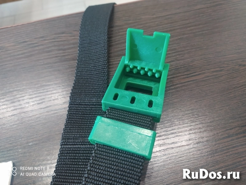 Шлиц для фиксации ремня изображение 3