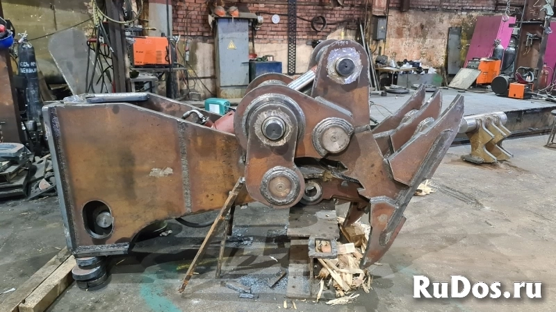 Мощный корчеватель расщепитель пней изображение 3