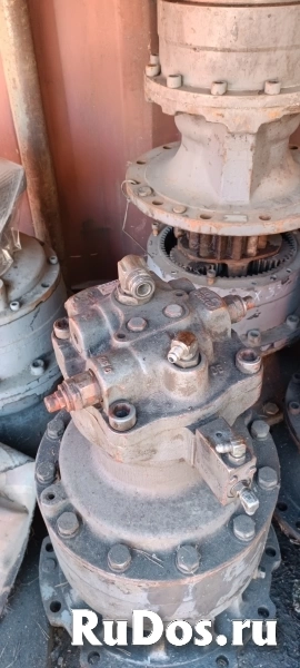 Гидромотор поворота 4224991 4187037 фотка