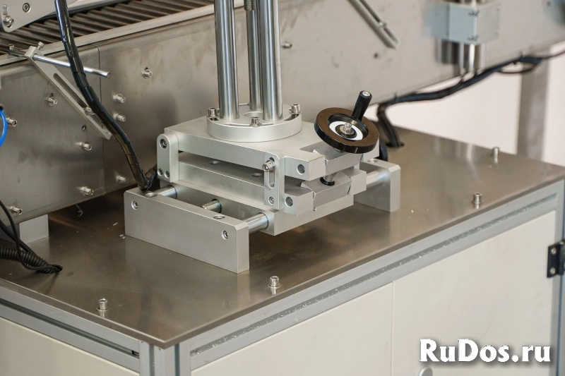 Машина этикетировочная ЭМ05.06 с сервоприводом пневмообкатчика изображение 5