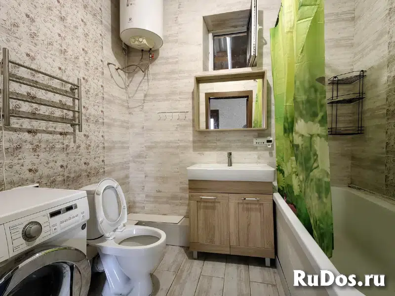Просторный одноэтажный дом с большой кухней изображение 3
