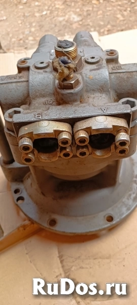 Гидромотор поворота 4398514 фотка