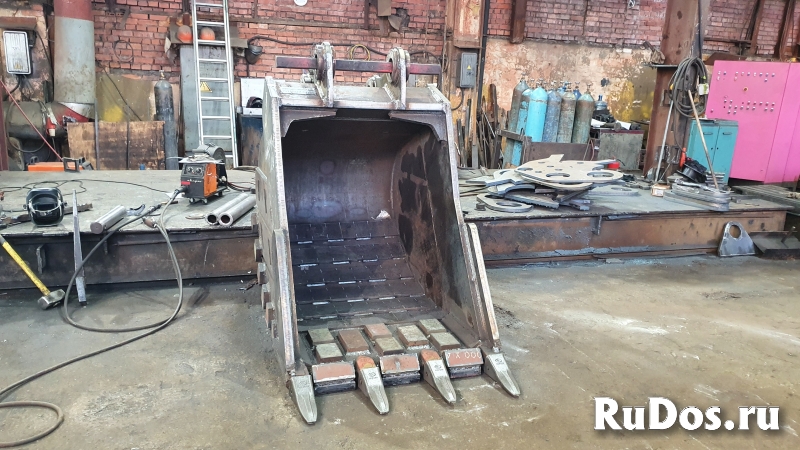 Долговечный скальный ковш для экскаватора погрузчика изображение 3