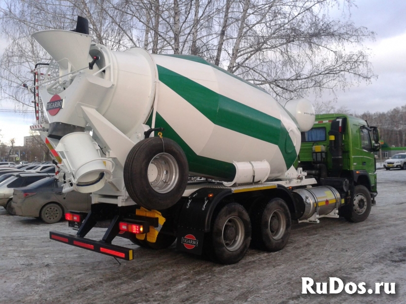 Автобетоносмеситель на шасси DAYUN, LNG, 6х4, объём бочки 10 м3 фотка