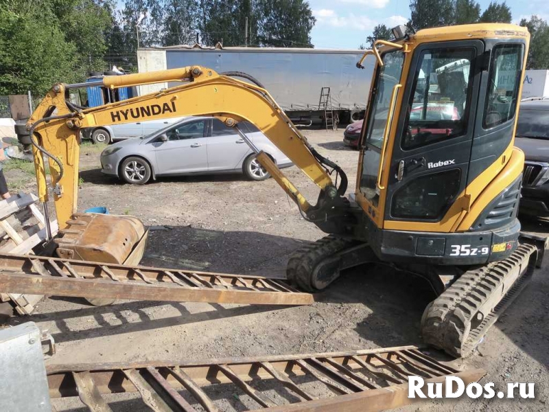 Миниэкскаватор Hyundai 35, 4 т, 2020 г, 2500 м/ч, 3 ковша фотка