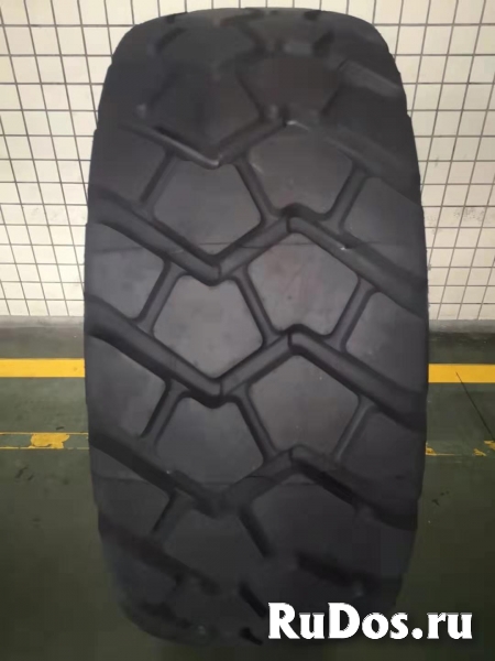 Шина на самосвал 23.5R25 GCB5 BOTO фотка