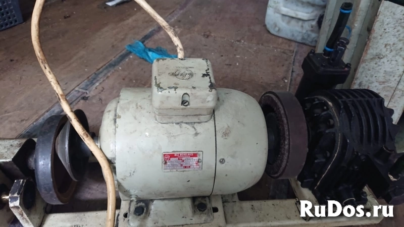 электромотор с компрессором Чехословакия. фотка