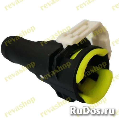 Штуцер системы отопления салона Mazda изображение 3