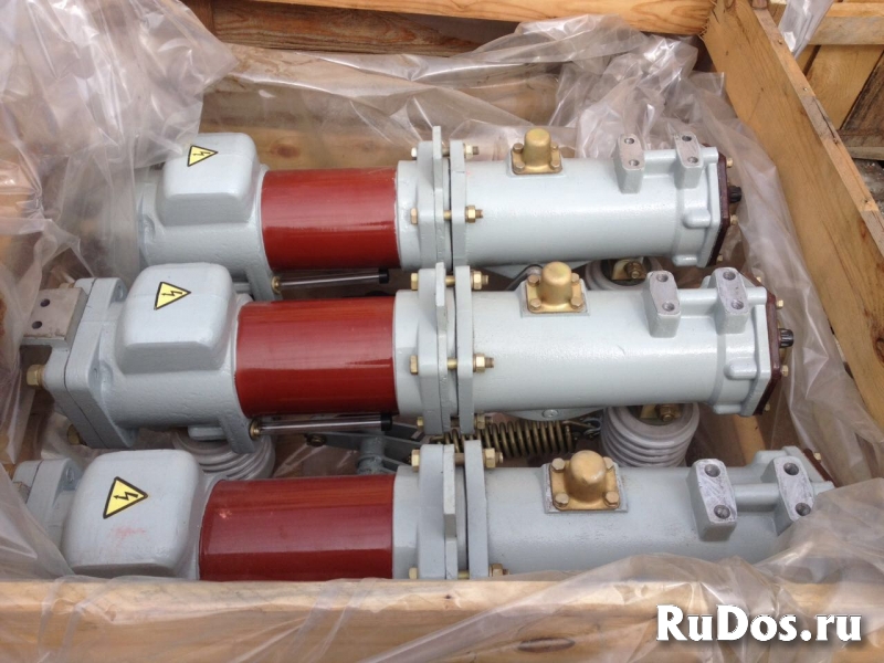 Выключатель масляный трехполюсный 10кВ изображение 6