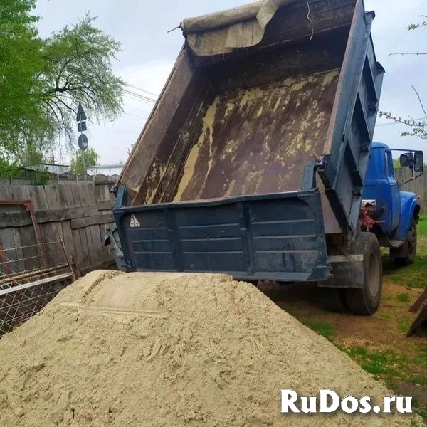 Песок для строительных работ с доставкой от 2 м3 фото