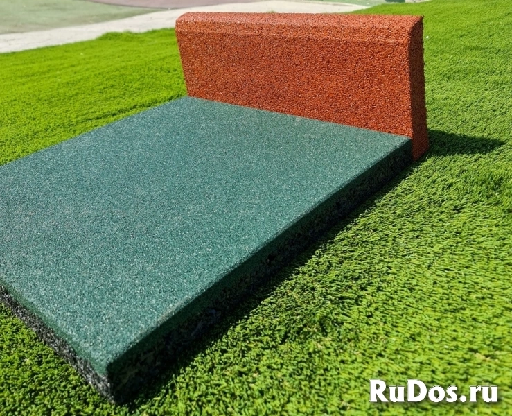 Резиновый бордюр собственного производства. фото