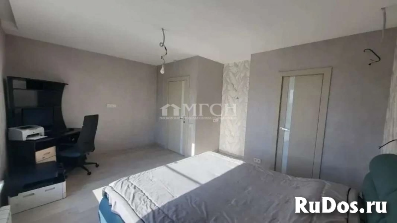 Продам 4 комнатную квартиру 97.2 м2 изображение 3