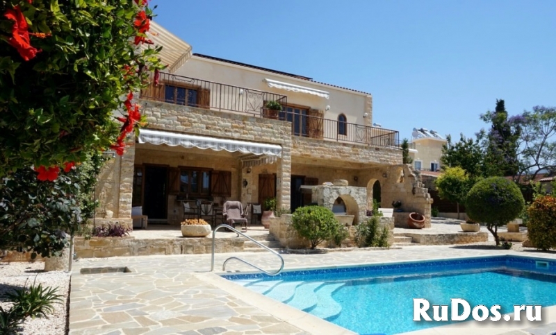 Шикарная 4-спальная энергоэффективная вилла в районе Пафоса-Кипр изображение 4