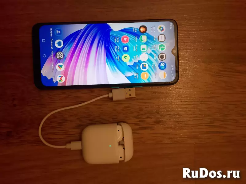Смартфон smart 6 Infinix с беспроводными наушниками изображение 7