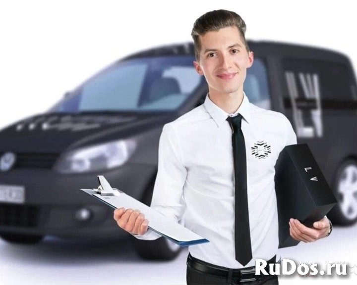 Специалист по доставке пластиковых карт фото