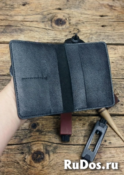 Обложка на паспорт из натуральной кожи изображение 3