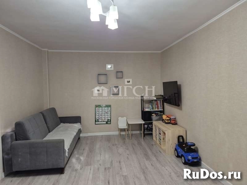 Продам 2 комнатную квартиру 44.3 м2 изображение 3