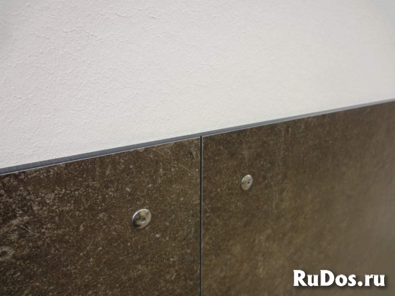 Защитные отбойники HPL пластик для коридоров, отбойные доски HPL фото